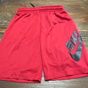 Nike SB Dr-fit shorts boys medium 10-12 yrs